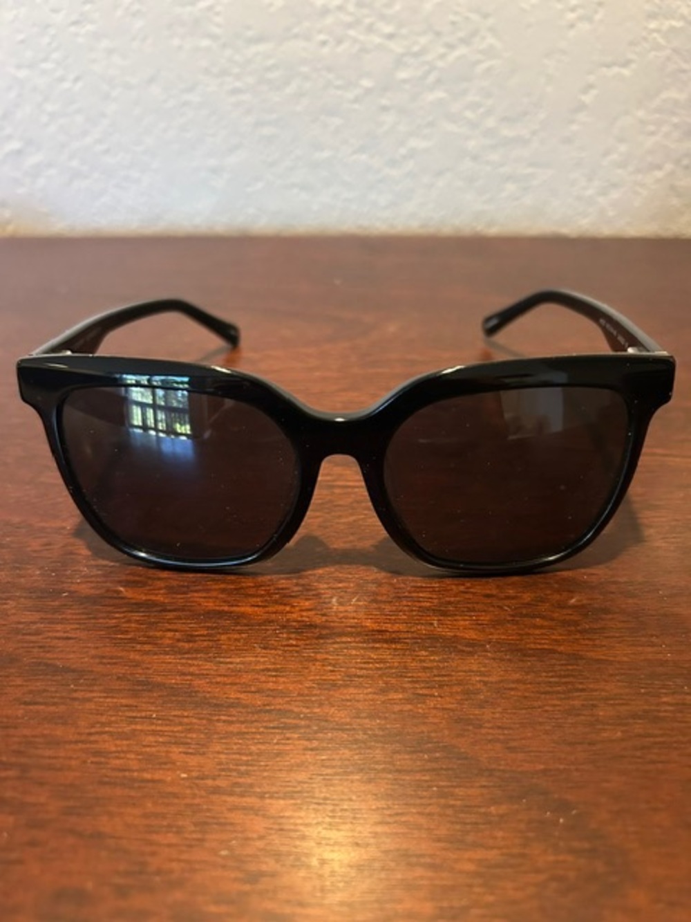 Covry Heze Sunglasses Black with Case and Cleaning Cloth